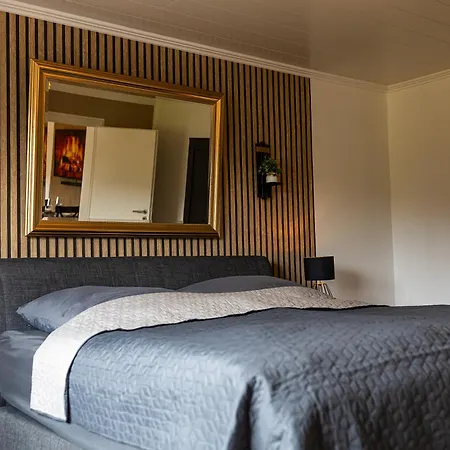 Semesterbostad Julchen's *