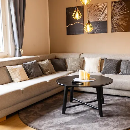 Semesterbostad Julchen's *